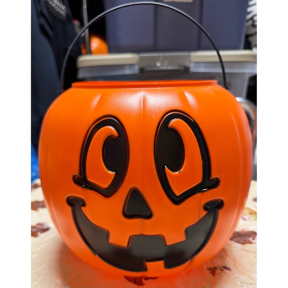 General Foam Plastics Halloween Pumpkin Jack-O-Lantern Trick or Treat Pail